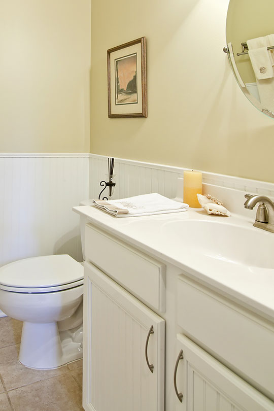 white bathroom vanity