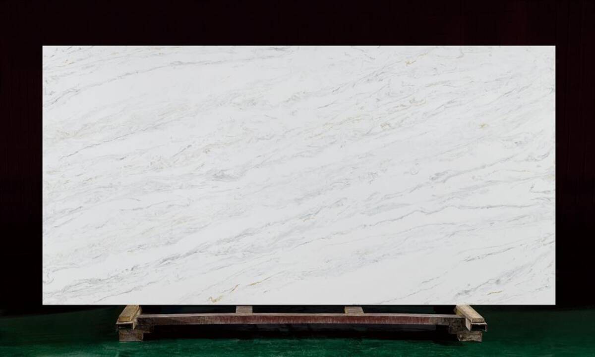 Quartz Calacatta Mist