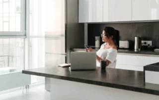 How to Choose the Right Countertop Edge Profile for Safety, Style, and Easy Cleaning